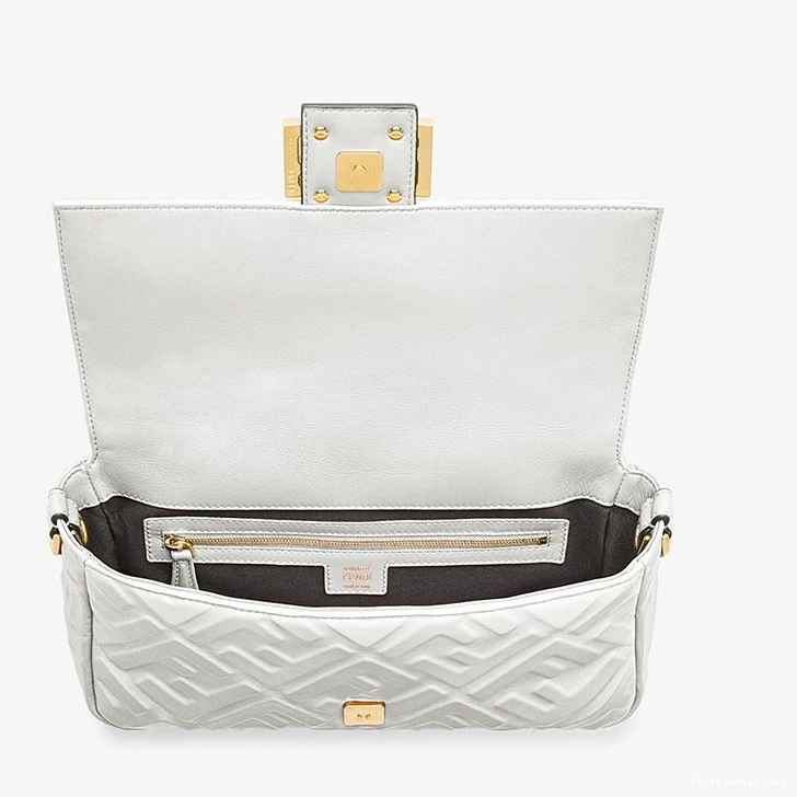 Cheap Motif Nappa White Leather Fendi Medium FF Baguette Bag In 0806